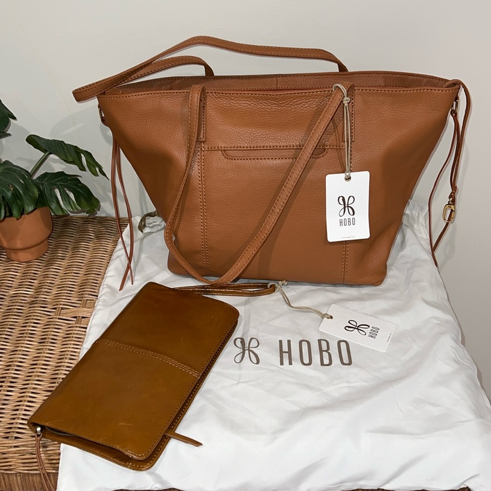 HOBO Kingston small tote & clutch wallet